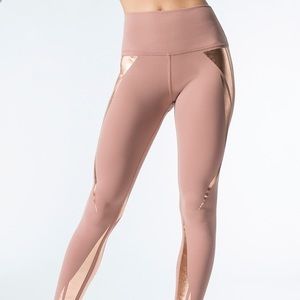 ALO Yoga High Waisted Airbush Rosewater Legging